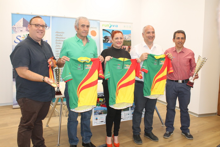 Salobreña, escenario este domingo el Campeonato Ibérico de ciclismo Máster